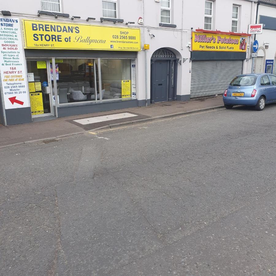 3 Bedroom Apartment, Ballymena, The Wee Stop Gap Eksteriør billede